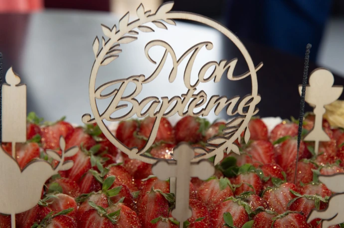 decoration-gateau-bapteme-marseille-bois-personnalise-provençal.jpg